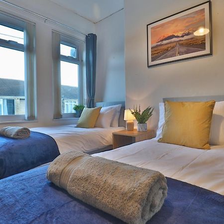 Devon St - Cozy Home, Free Easy Parking! 킹스턴어폰헐 외부 사진