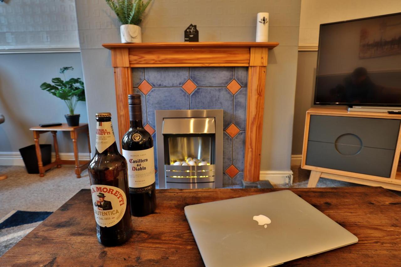 Devon St - Cozy Home, Free Easy Parking! 킹스턴어폰헐 외부 사진